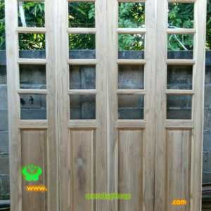 ประตูไม้สักบานเฟี้ยม A16