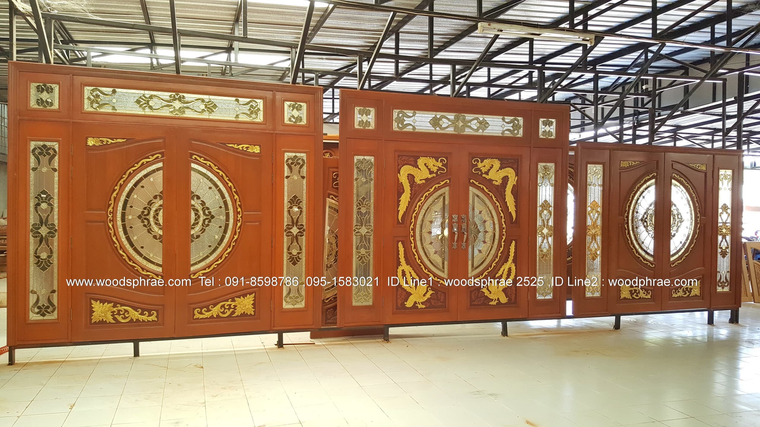 ชุดประตูไม้สักหน้าบ้าน