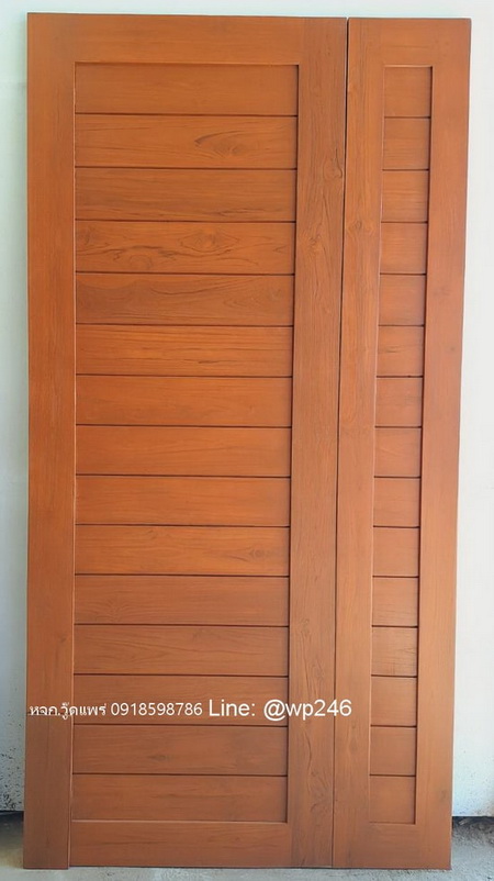 ประตูไม้สักบานคู่ แม่-ลูก