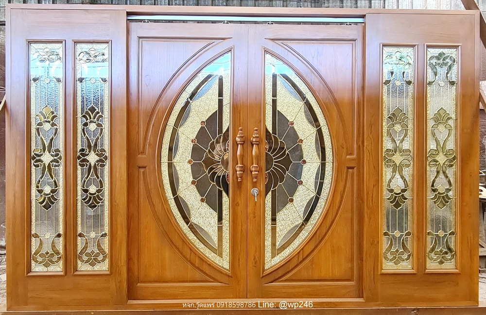 ประตูไม้สักบานเลื่อนกระจกนิรภัย กระจกใหญ่